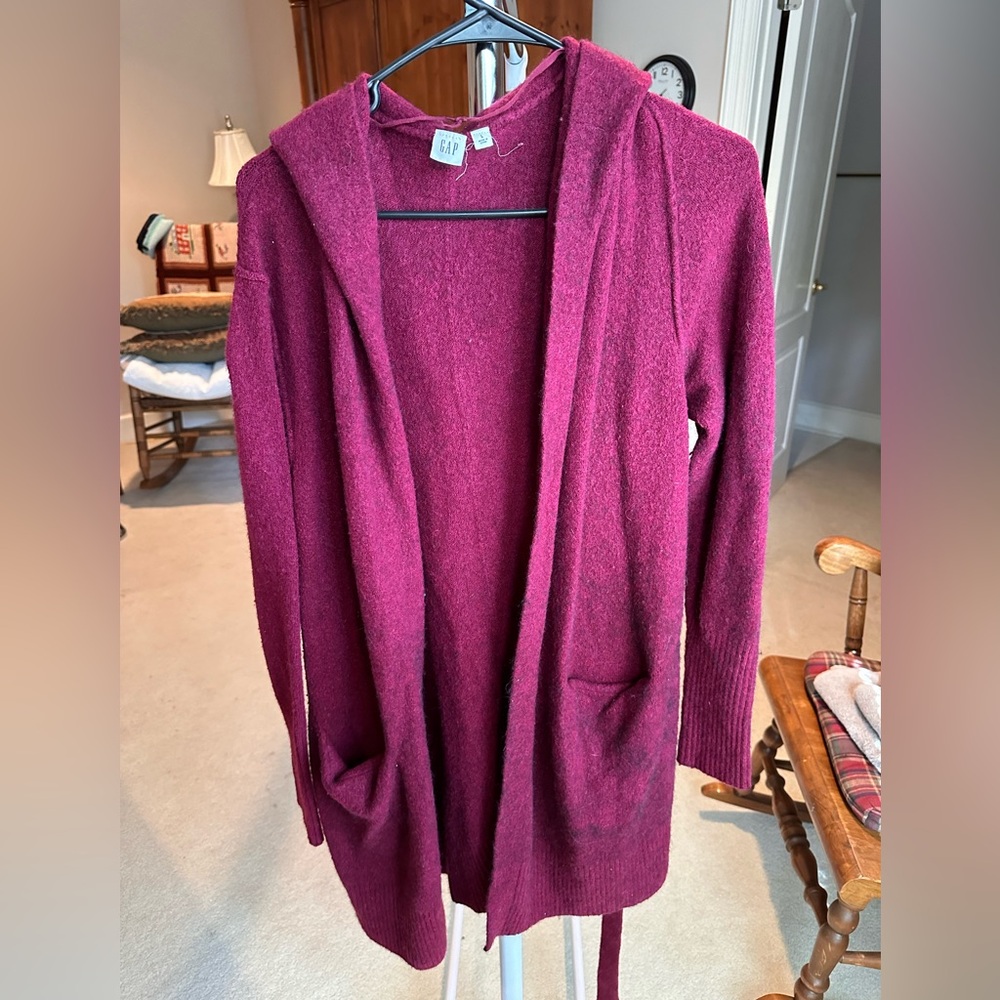 GAP Cardigan - Size L